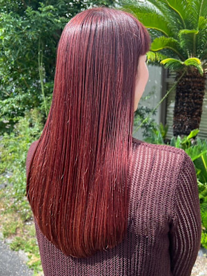 レッドカラー　髪質改善　ダメージレスカラー　艶感ロング