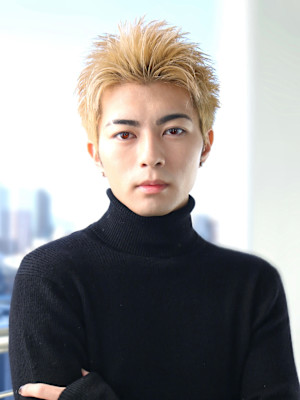 スパイキーショート　ハイトーン　流行　簡単　短髪　福岡　