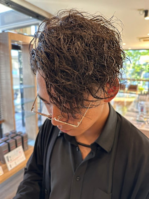 メンズ　ツイストスパイラルパーマ　フェード