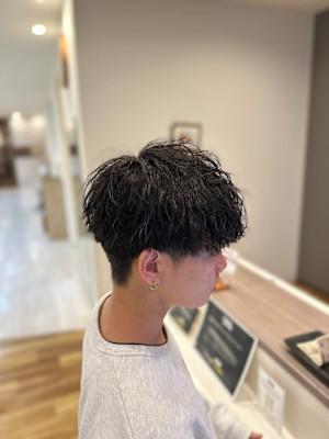 メンズ　マッシュ　波巻きパーマ