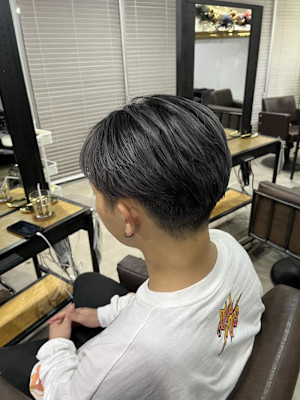 ウルフアッシュブラックカルマパーマベリーショート