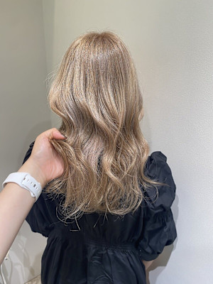 《 ハイトーンミルクティーベージュ 》