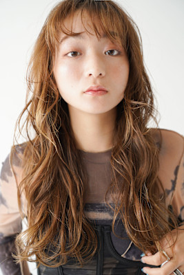 くびレイヤーエモージュシルキーベージュデザインカラー/吉祥寺