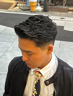 ウェーブパーマ　ビジネスパーマ　フェード　