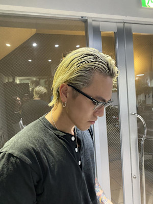 ウルフアッシュブラックカルマパーマベリーショート