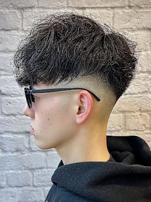 スキンフェード＋スペインカール風