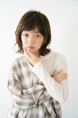 くびレイヤーエモージュグレージュカラーくびれショート/吉祥寺