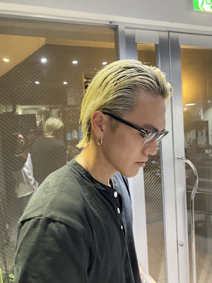 ウルフアッシュブラックカルマパーマベリーショート