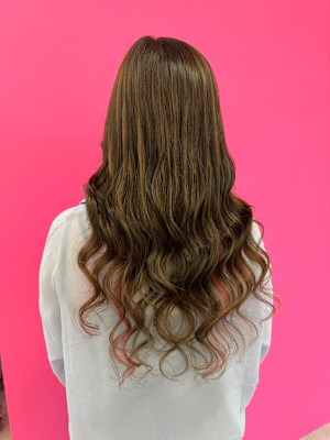 ポイントでチラッと！インナーピンク！