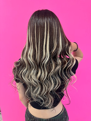 たっぷりエクステハイライトで派手派手スタイル！