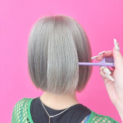 ボブとの相性最高！ホワイトシルバー！