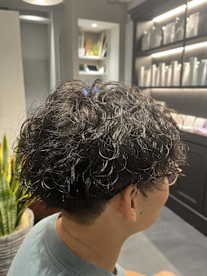 シャドウパーマ