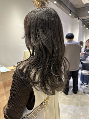 大串　グレージュ　ミディアム