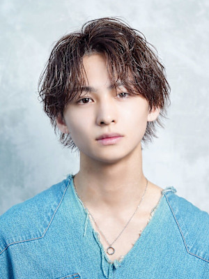 【alpha 新宿】センターパート×スパイラルパーマ