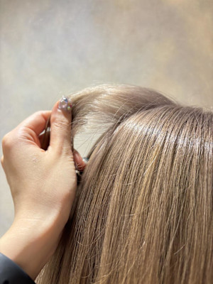 ハイトーンカラー/ブリーチカラー/透明感ベージュ/ボブ