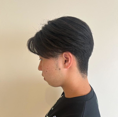 センターパートマッシュ