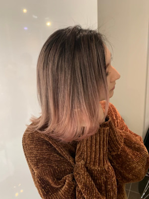 ピンクベージュグラデーション