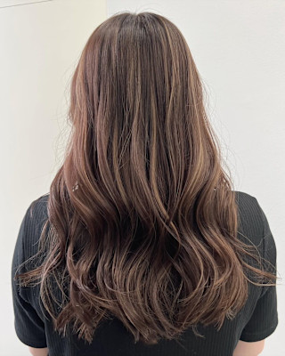 グレイブラウン