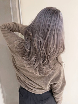 ホワイトベージュ