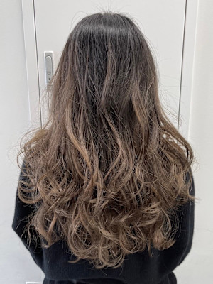 アッシュベージュ