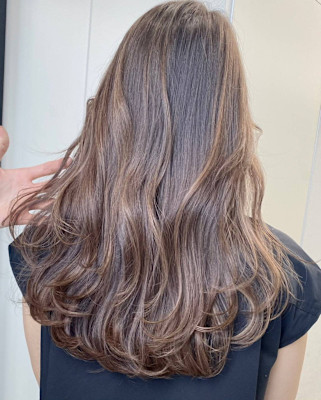 海外風ナチュラルハイライトカラー