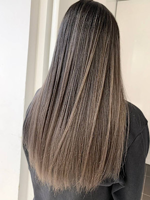 コントラストバレイヤージュ