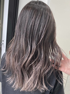 アッシュグレー