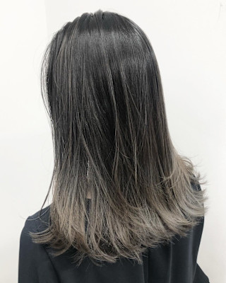 モノトーンアッシュのグラデーションカラー