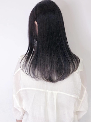 アッシュバイオレットのグラデーションカラー