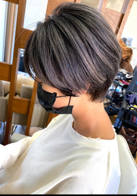 ハンサムショート✖️グレーシルバー
