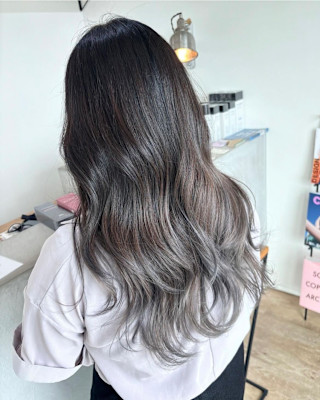 ブリーチグラデーションハイライトカラー