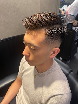 ハードパート　スキンフェード