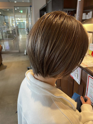 モカグレージュ/ブリーチ/ショート