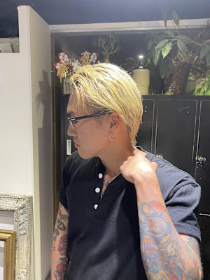 ウルフアッシュブラックカルマパーマベリーショート