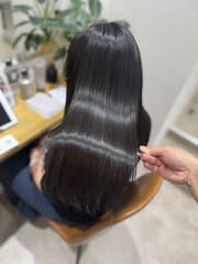 初回来店で艶髪美人へ★美髪矯正×髪質改善
