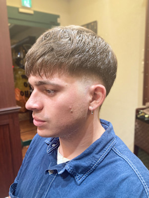 MEN`Sバーバースタイルフェードカットスタイルメンズ銀座