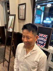 刈上げスッキリ　メンズショートスタイル