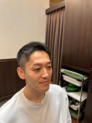 フロントアップショート