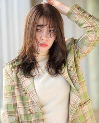 ブラウンカラー