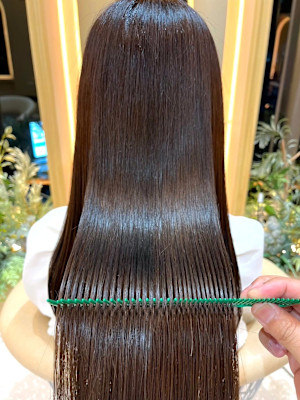 髪質改善ストレート　艶髪ストレートヘア　縮毛矯正　ロング
