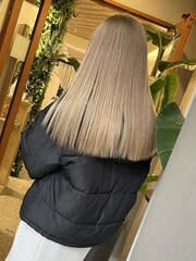 ホワイトベージュ