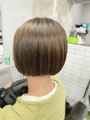 ミニボブ×深めオリーブ