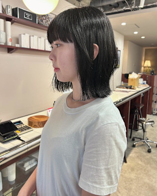 【Look at】ニュアンスボブ透明感ブラック