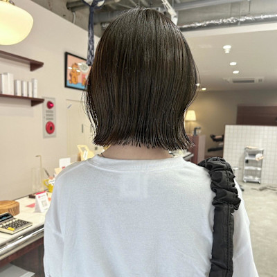 【Look at】あごボブ切りっぱなしくびれオリーブ