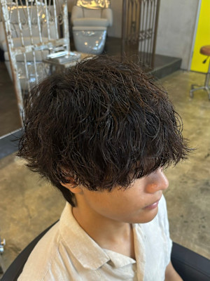 メンズ韓国マッシュカットツーブロック波巻きシャドウパーマ