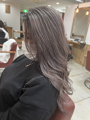 Norm横浜　パープルグレージュ