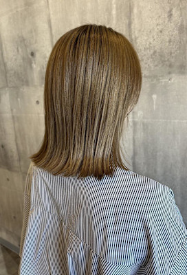 アッシュベージュ/ミディアムスタイル【ARCH Emi】