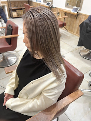 バレイヤージュ　ミルクティーベージュ