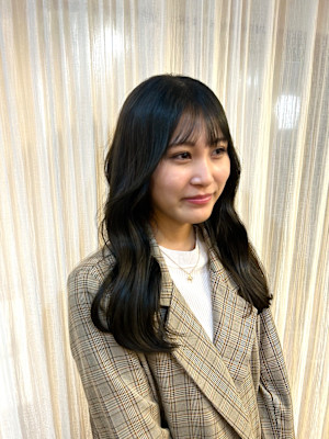 オリーブベージュ