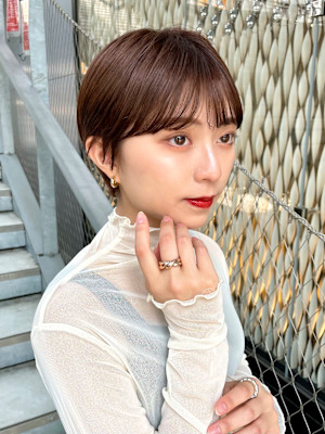 簡単スタイリングオイル付けるだけ艶々ショートヘア